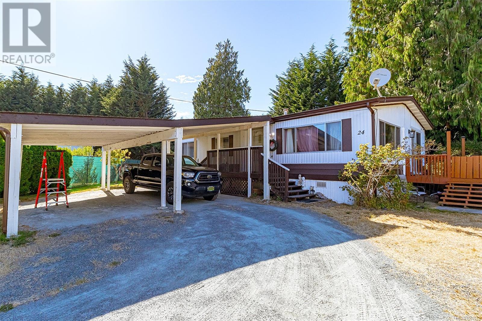 Photo 31 of 24 2357 Sooke River Rd, Sooke BC