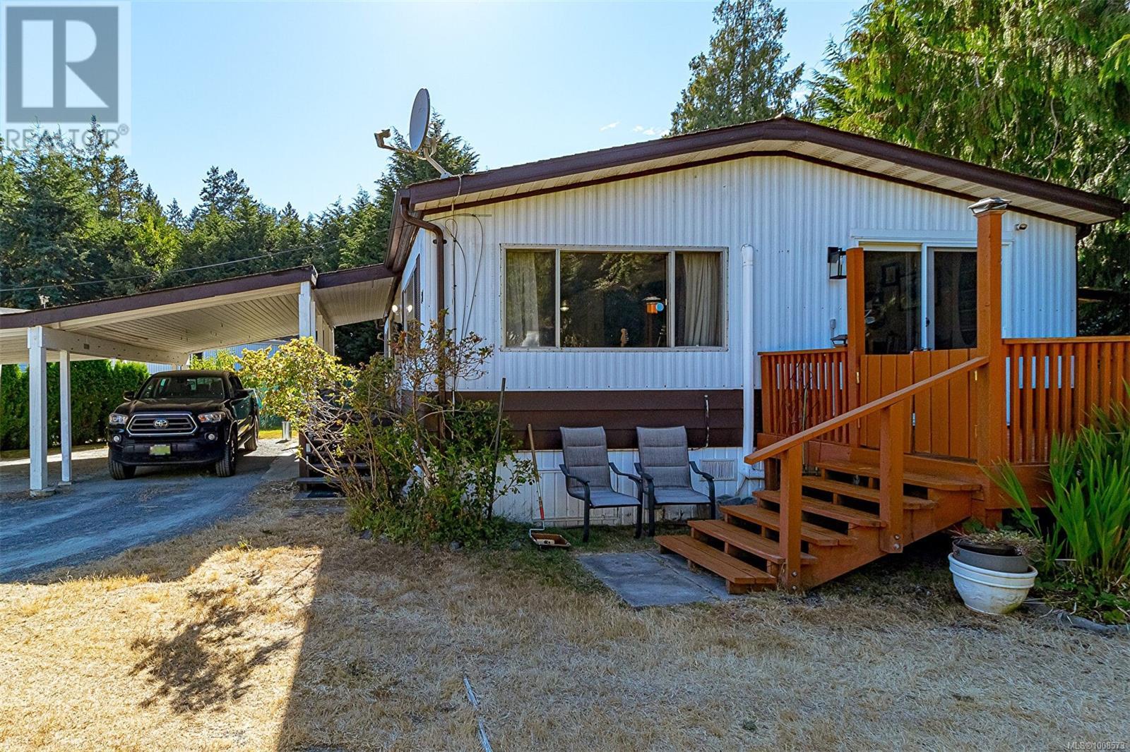 Photo 16 of 24 2357 Sooke River Rd, Sooke BC