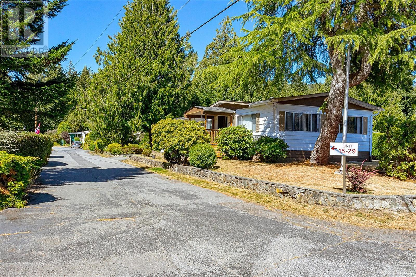 Photo 18 of 24 2357 Sooke River Rd, Sooke BC