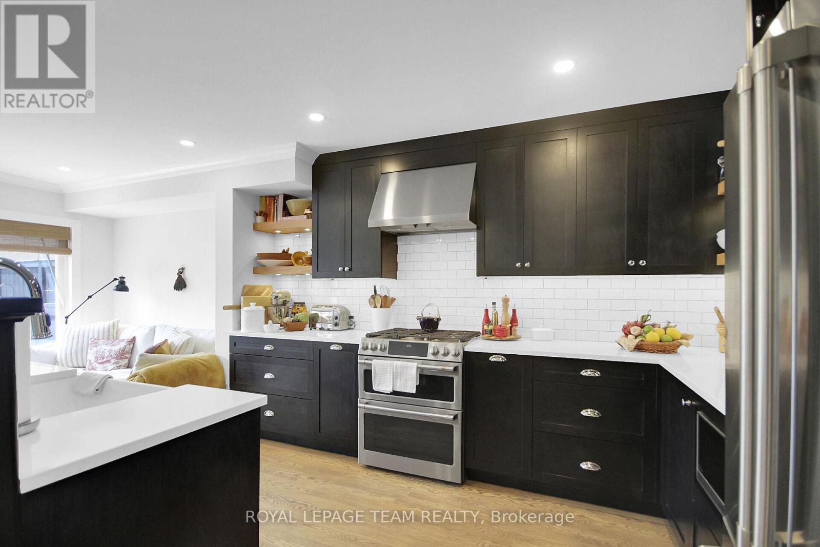 Photo 31 of 112 Talltree Crescent, Ottawa ON