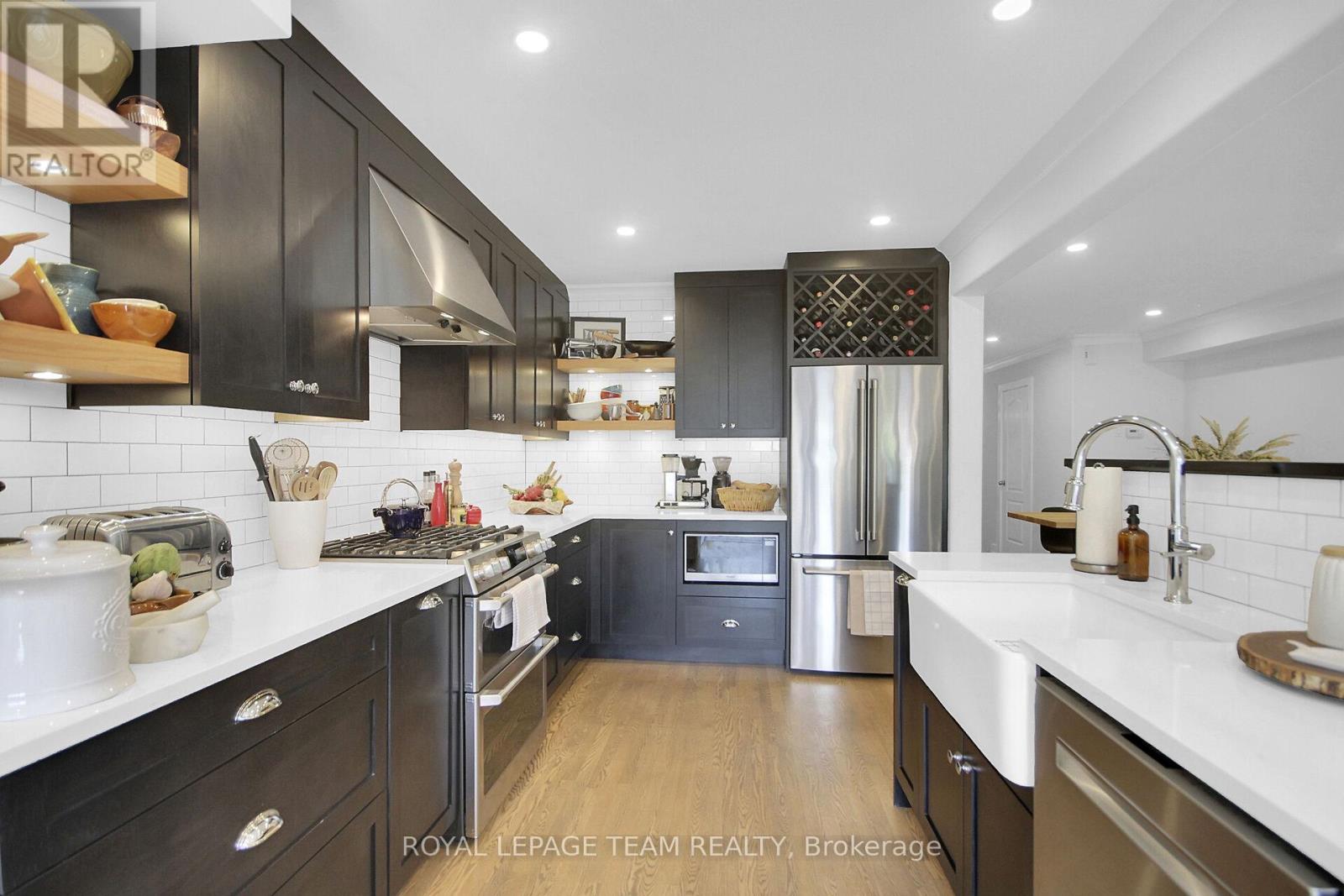 Photo 17 of 112 Talltree Crescent, Ottawa ON