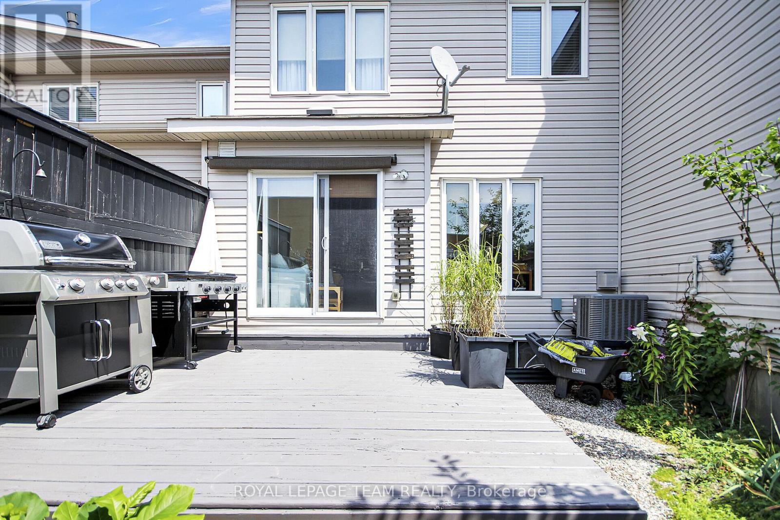 Photo 21 of 112 Talltree Crescent, Ottawa ON