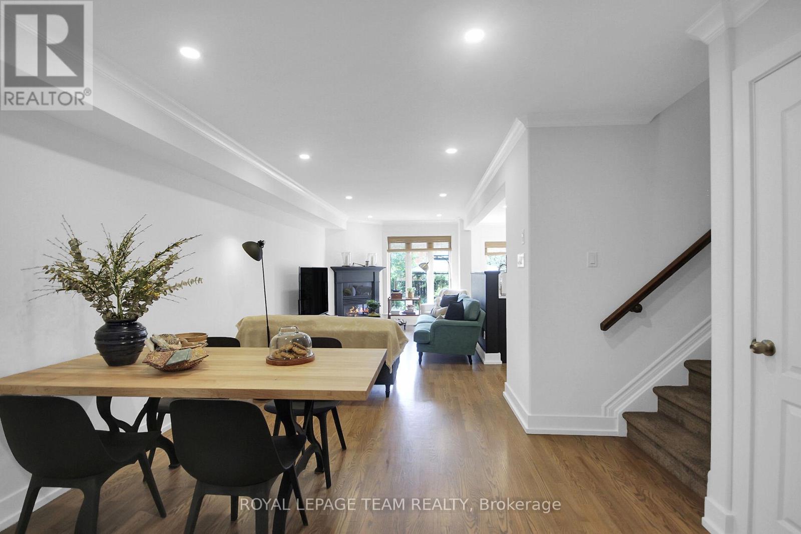 Photo 28 of 112 Talltree Crescent, Ottawa ON