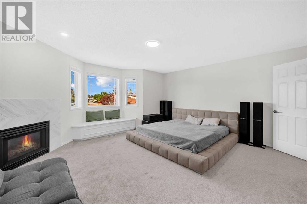 Single Family House for Sale in  Coventry Green NE Coventry Hills Calgary 