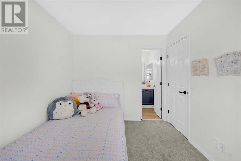 Single Family House for Sale in  Coventry Green NE Coventry Hills Calgary 