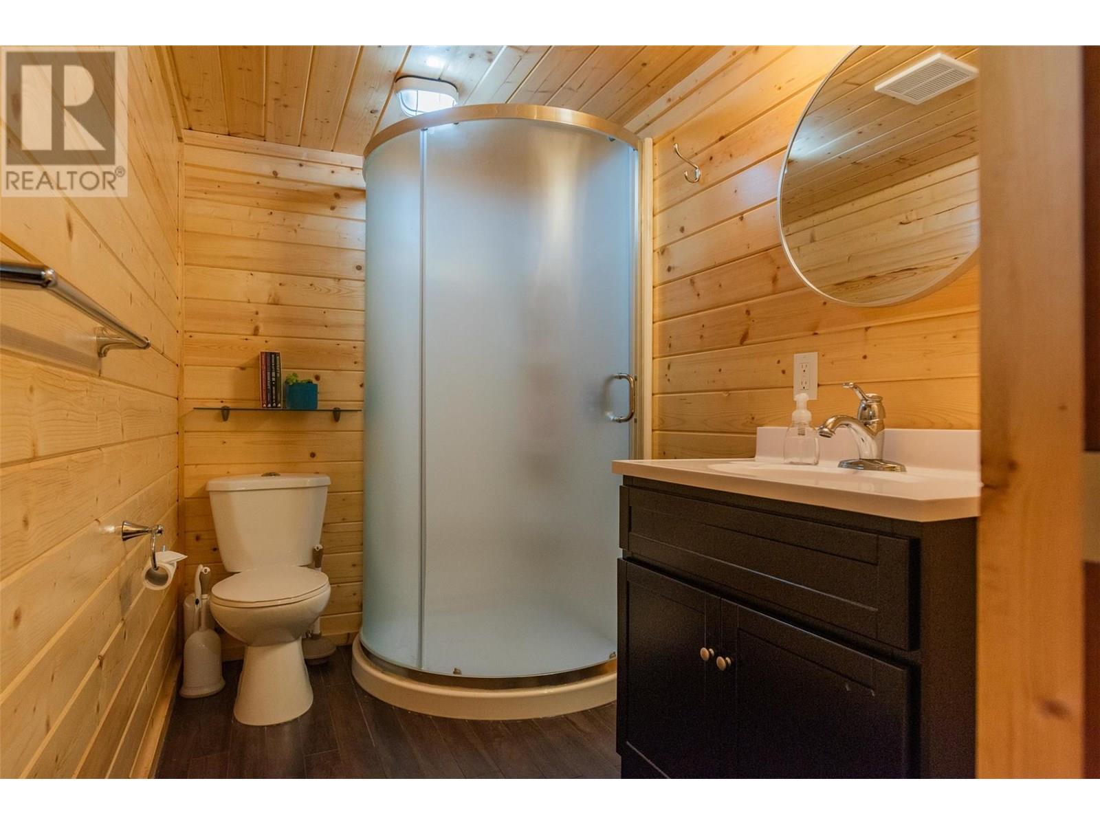 1954 THOMPSON Avenue, Rossland