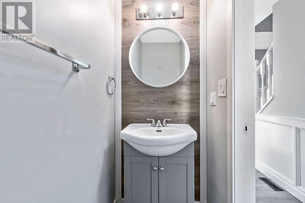 Single Family House for Sale in  Templehill Crescent NE Temple Calgary 