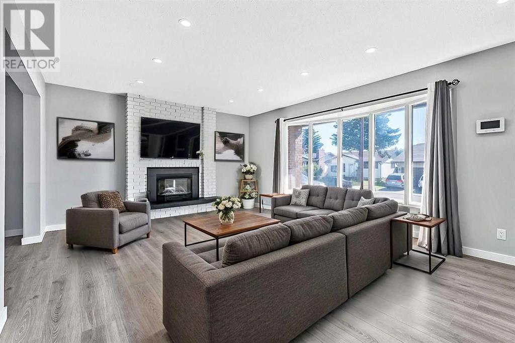 Single Family House for Sale in  Templehill Crescent NE Temple Calgary 