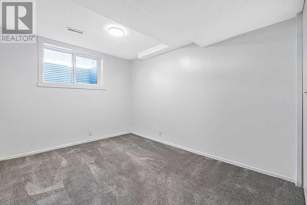 Single Family House for Sale in  Templehill Crescent NE Temple Calgary 