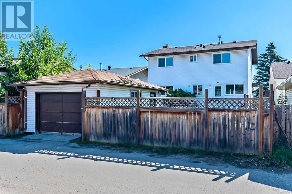Single Family House for Sale in  Templehill Crescent NE Temple Calgary 