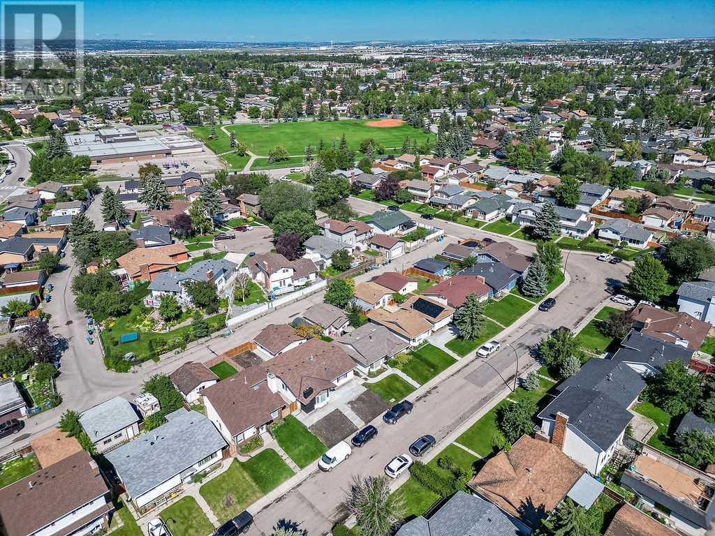 Single Family House for Sale in  Templehill Crescent NE Temple Calgary 