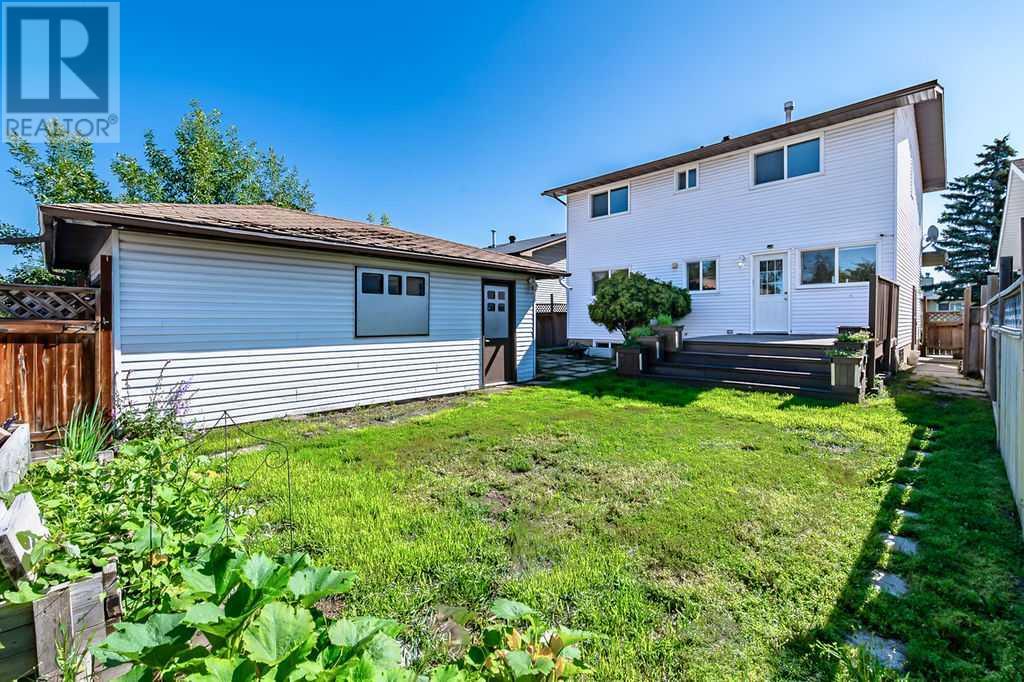 Single Family House for Sale in  Templehill Crescent NE Temple Calgary 
