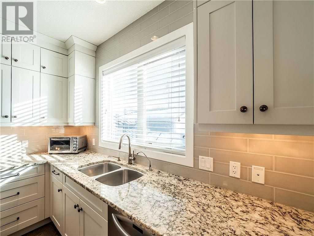 Single Family House for Sale in   Avenue NW Mount Pleasant Calgary 