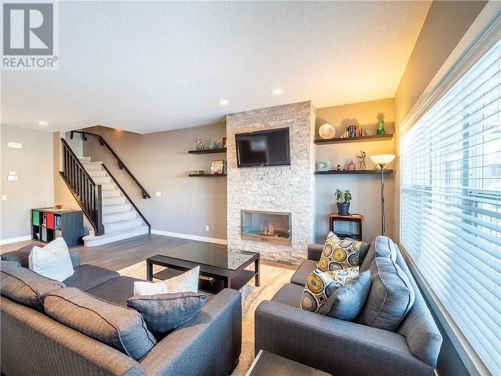 Single Family House for Sale in   Avenue NW Mount Pleasant Calgary 