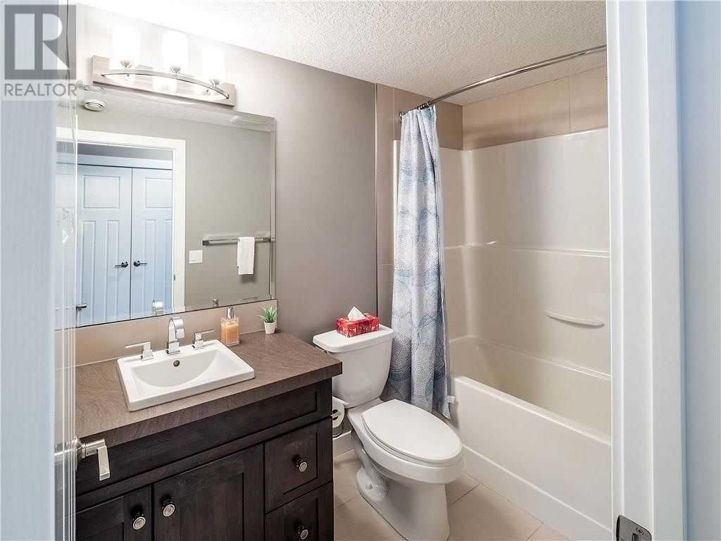 Single Family House for Sale in   Avenue NW Mount Pleasant Calgary 