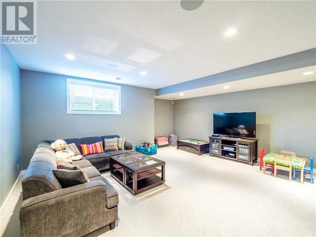 Single Family House for Sale in   Avenue NW Mount Pleasant Calgary 