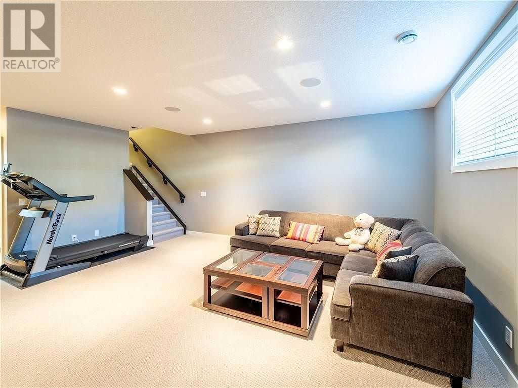 Single Family House for Sale in   Avenue NW Mount Pleasant Calgary 