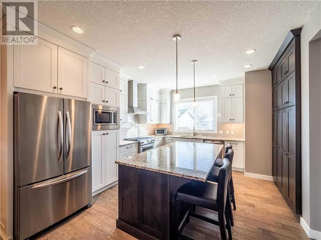 Single Family House for Sale in   Avenue NW Mount Pleasant Calgary 