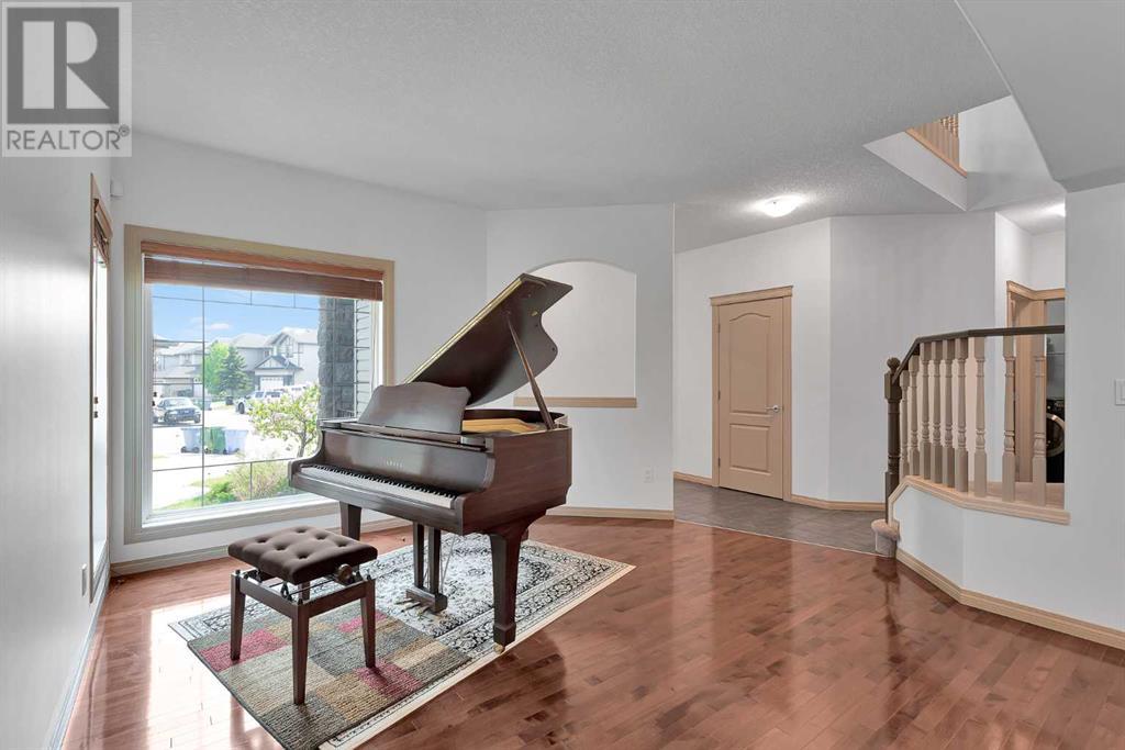 Single Family House for Sale in  Royal Birch Landing NW Royal Oak Calgary 