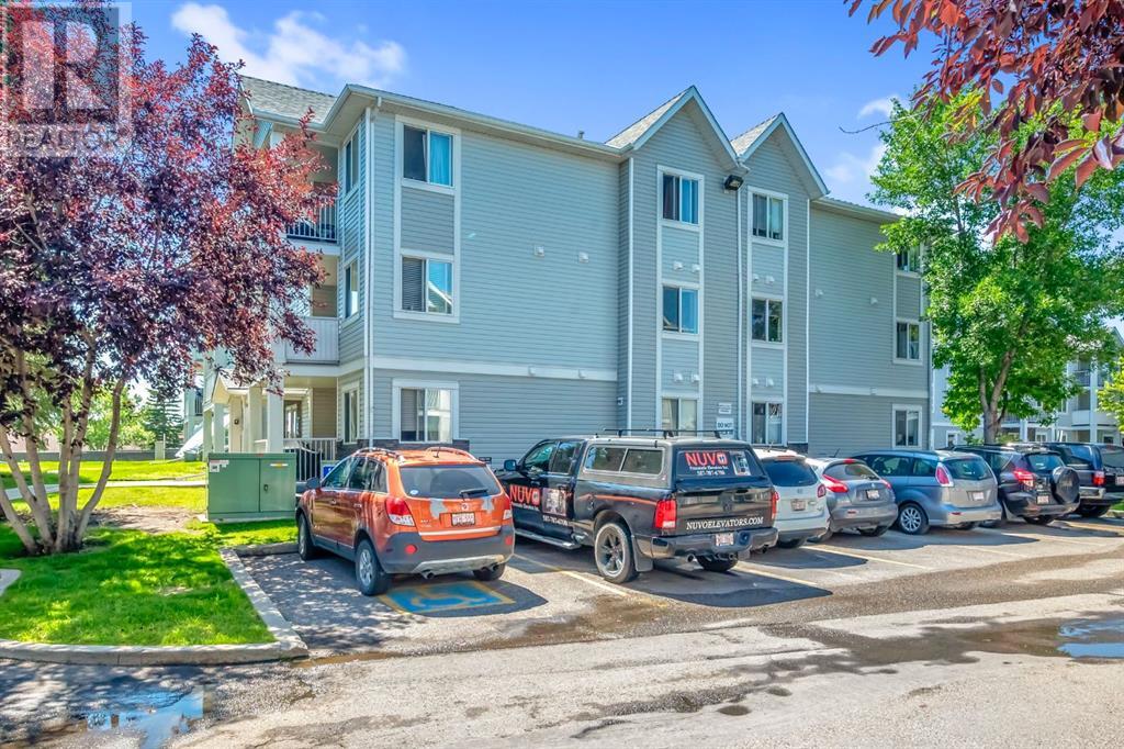 Single Family House for Sale in   Valleyview Park SE Dover Calgary 