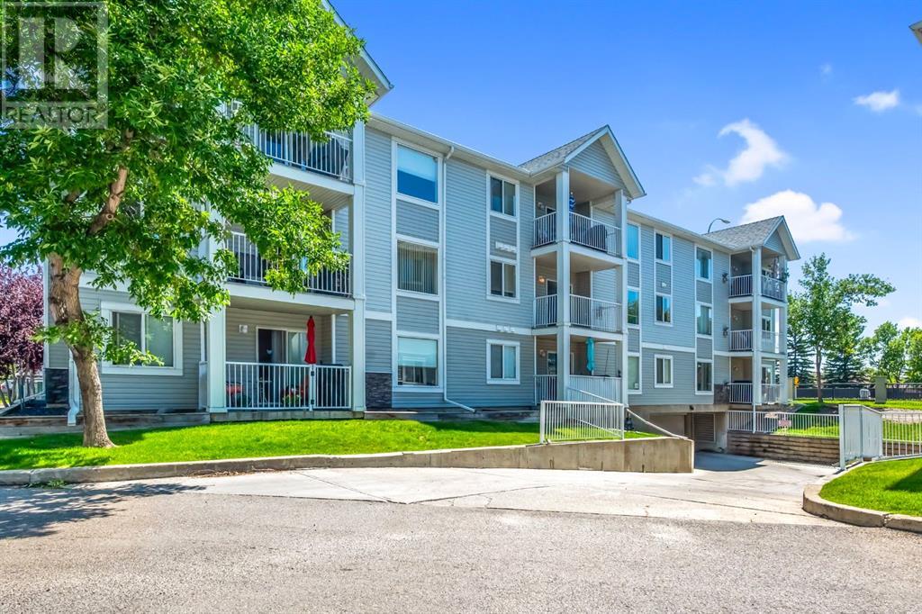 Single Family House for Sale in   Valleyview Park SE Dover Calgary 