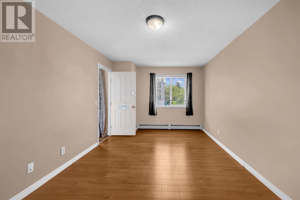Single Family House for Sale in   Valleyview Park SE Dover Calgary 