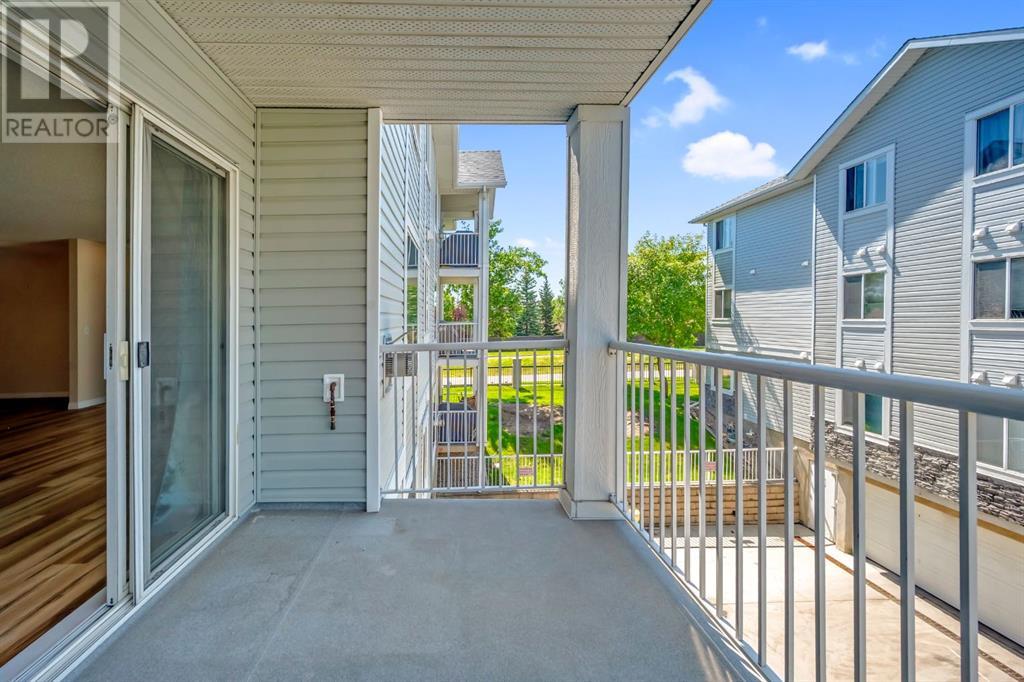 Single Family House for Sale in   Valleyview Park SE Dover Calgary 