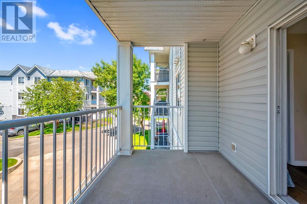 Single Family House for Sale in   Valleyview Park SE Dover Calgary 