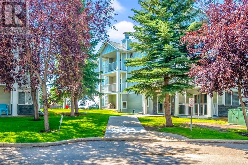 Single Family House for Sale in   Valleyview Park SE Dover Calgary 