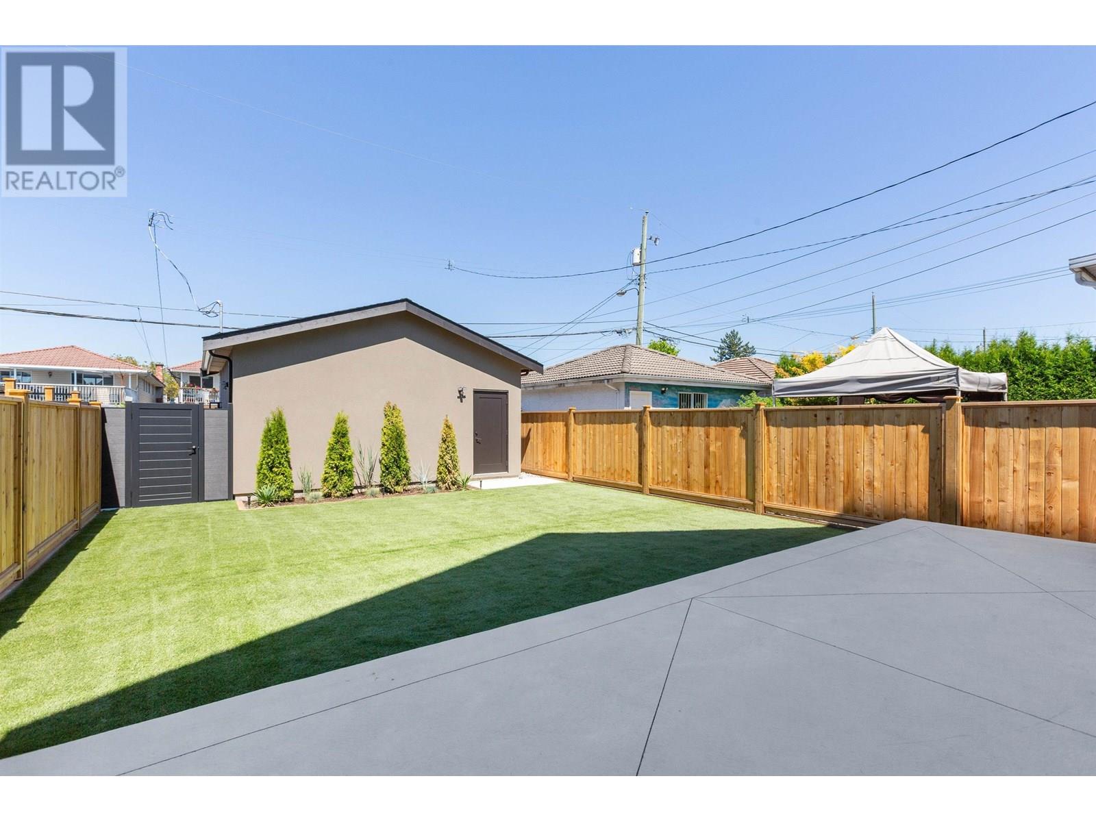 Photo 5 of 2 1243 E 27th Avenue, Vancouver BC