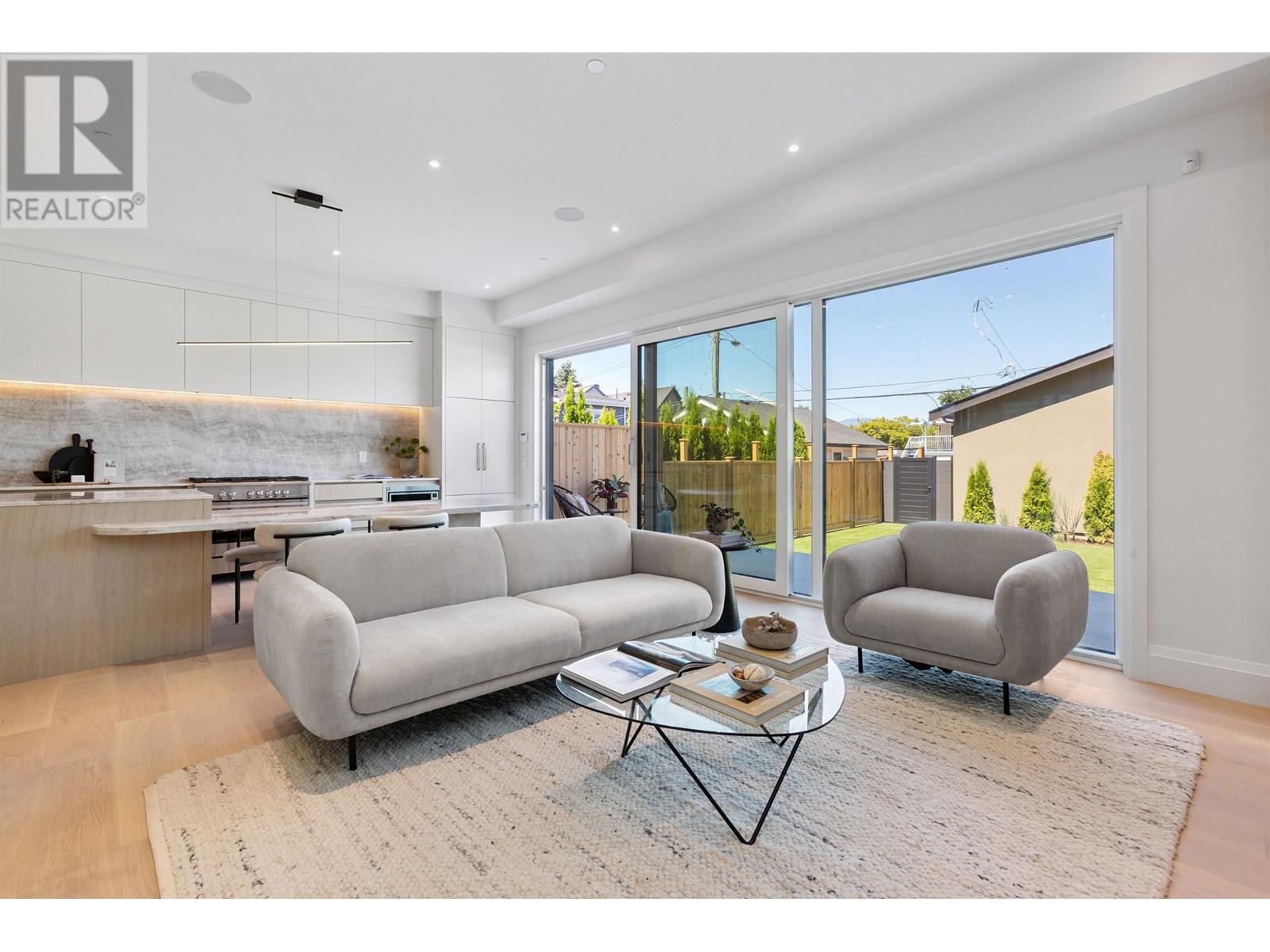Photo 13 of 2 1243 E 27th Avenue, Vancouver BC