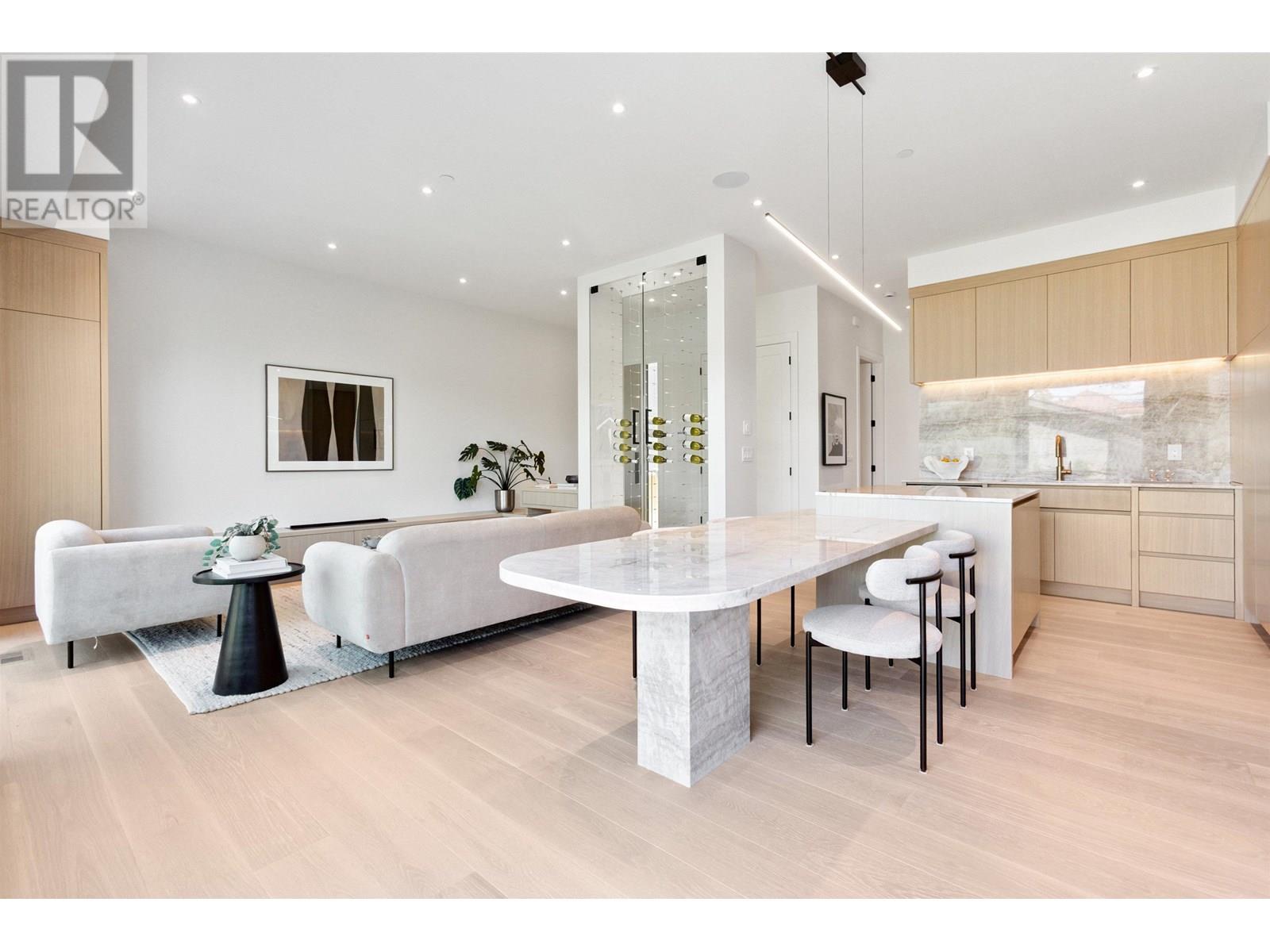 Photo 18 of 2 1243 E 27th Avenue, Vancouver BC