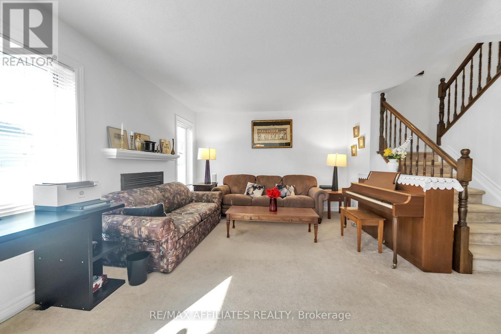 Photo 20 of 604 Paul Metivier Drive, Ottawa ON