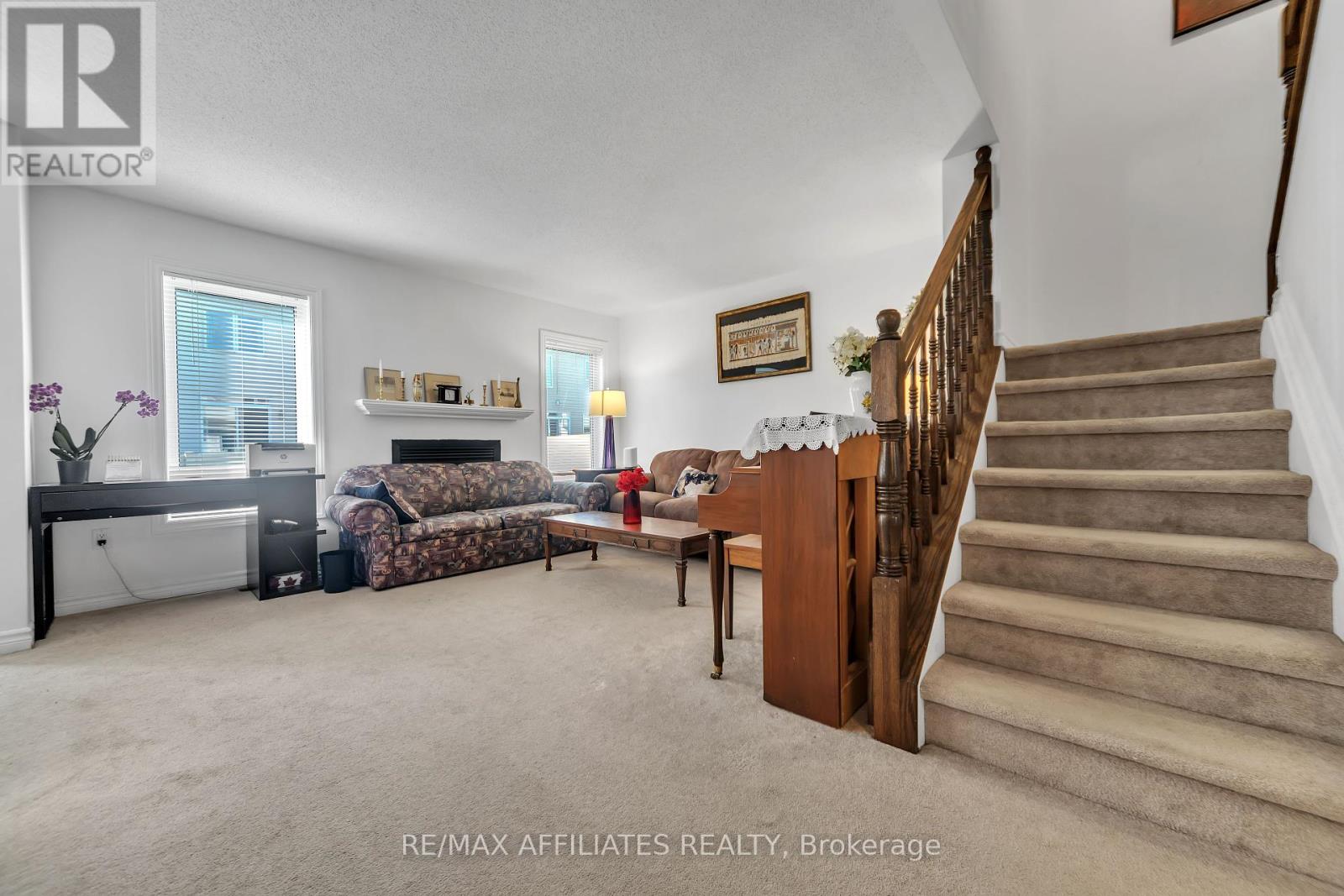 Photo 24 of 604 Paul Metivier Drive, Ottawa ON