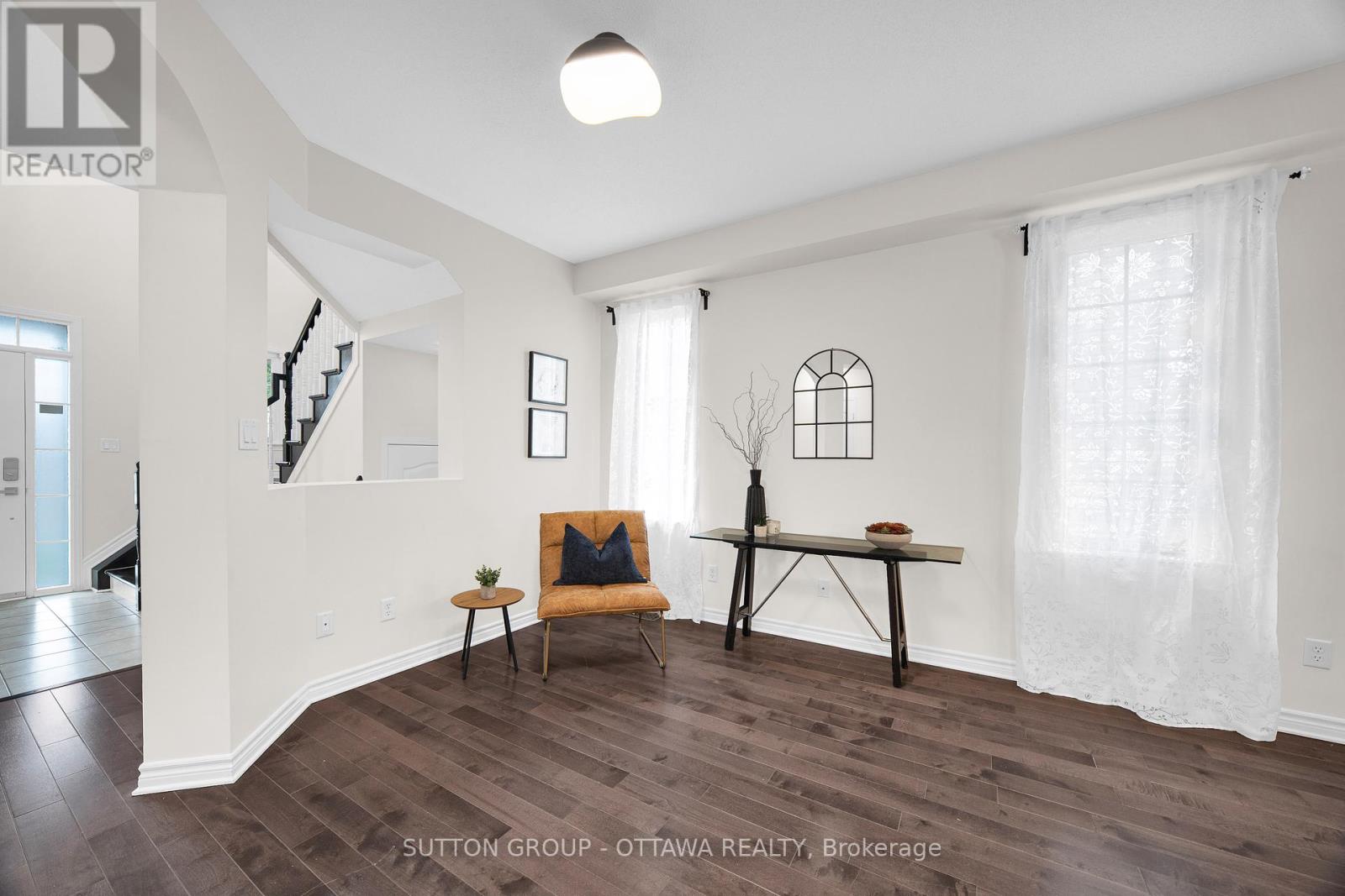 Photo 11 of 151 Windance Crescent, Ottawa ON
