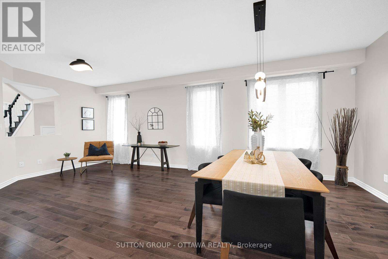 Photo 12 of 151 Windance Crescent, Ottawa ON