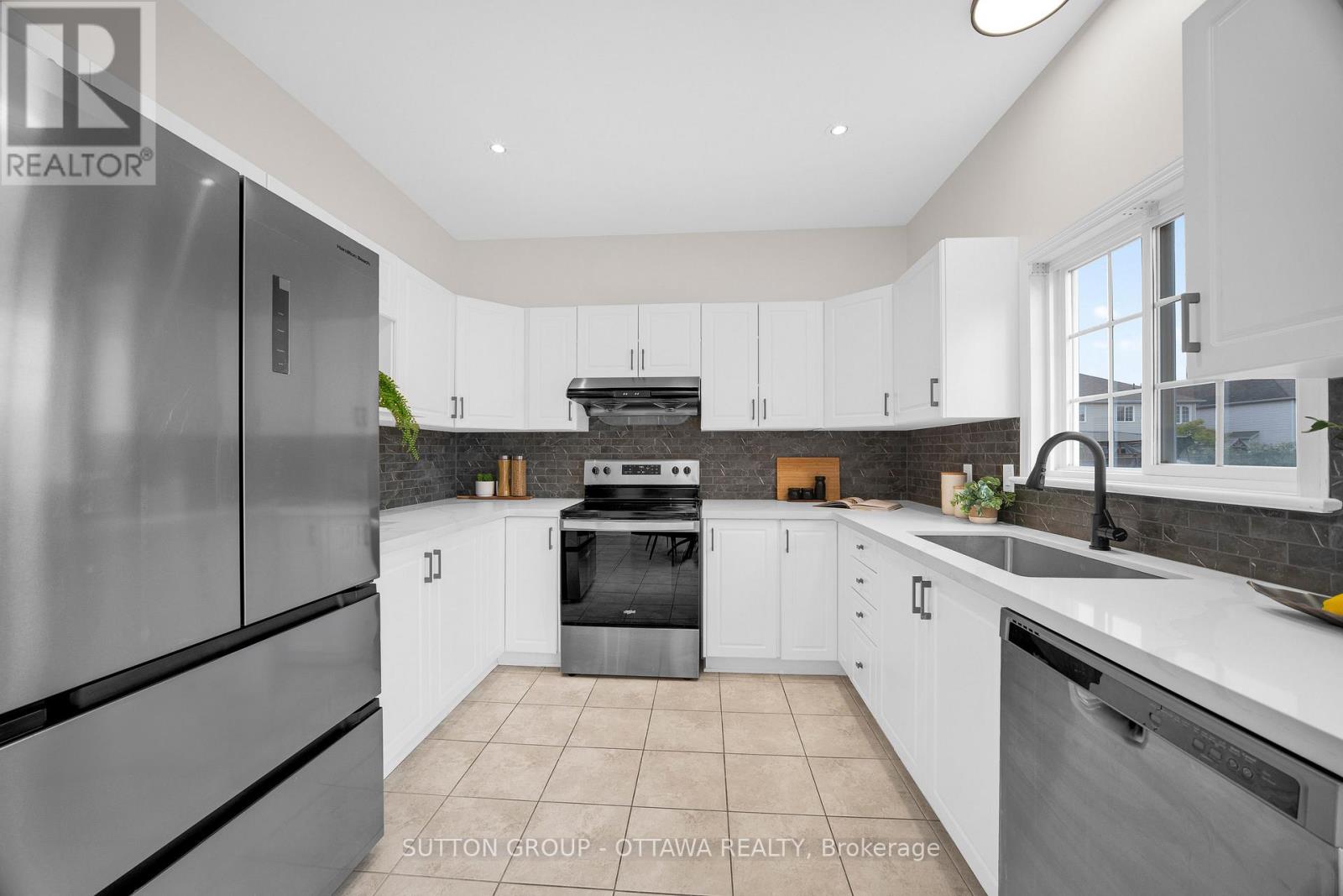 Photo 21 of 151 Windance Crescent, Ottawa ON