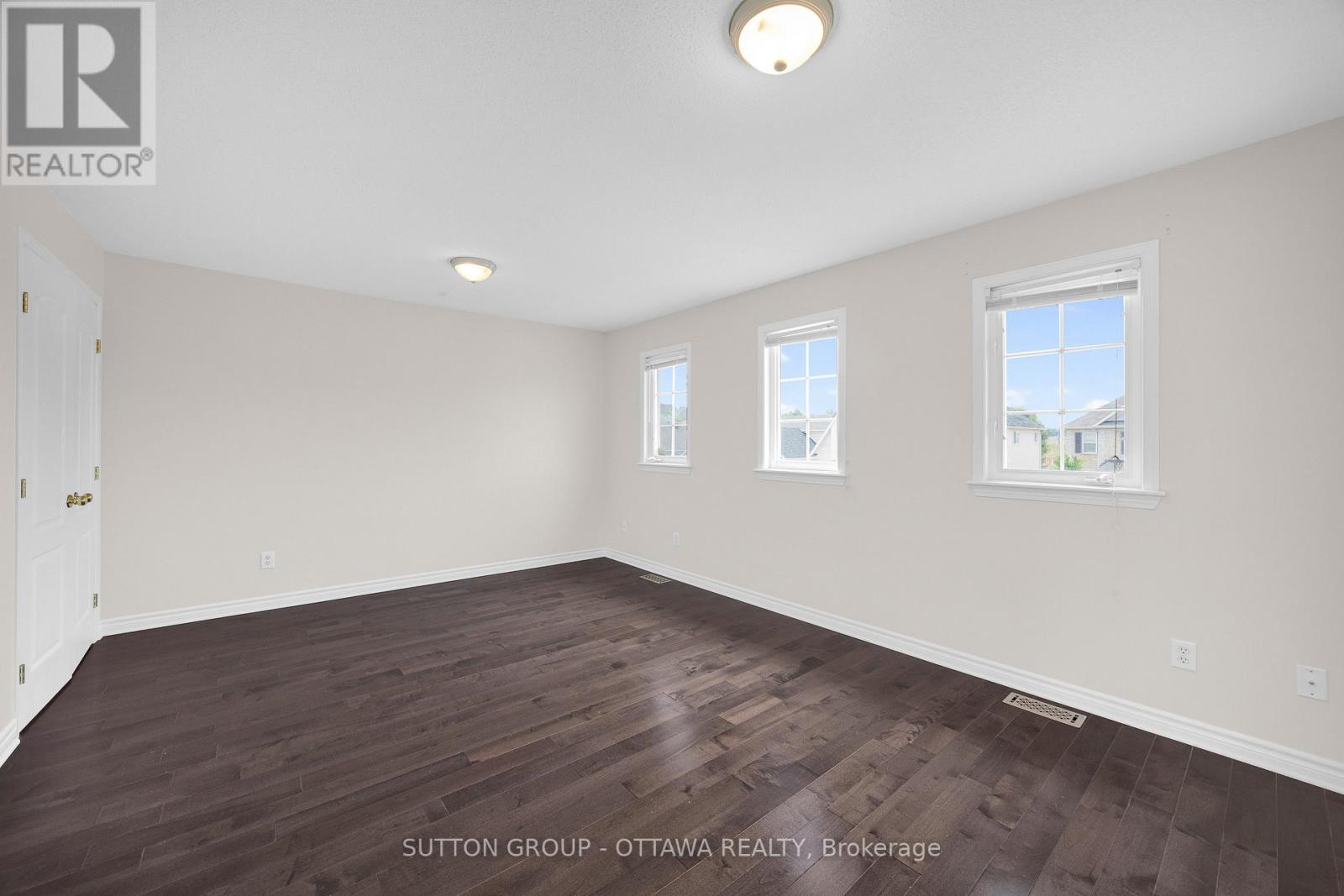 Photo 32 of 151 Windance Crescent, Ottawa ON