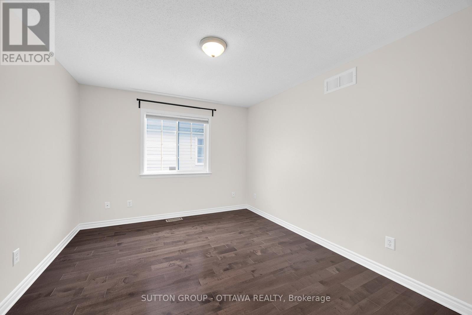 Photo 36 of 151 Windance Crescent, Ottawa ON