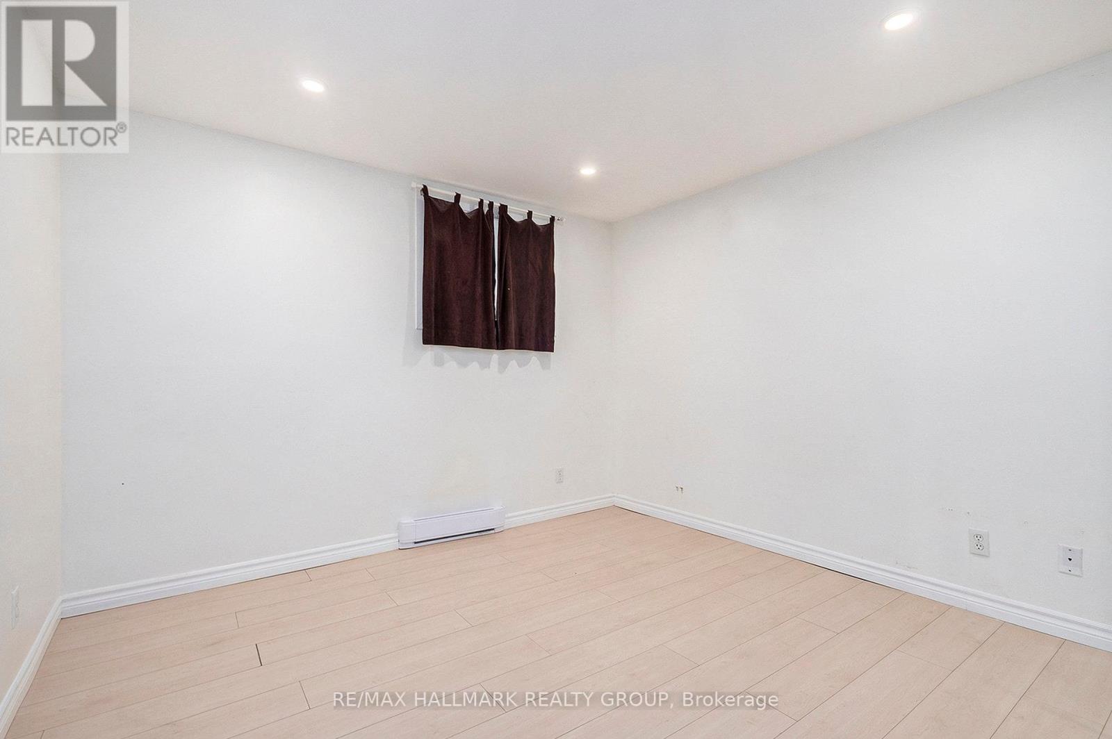 Photo 11 of 15 1204 Shillington Avenue, Ottawa ON