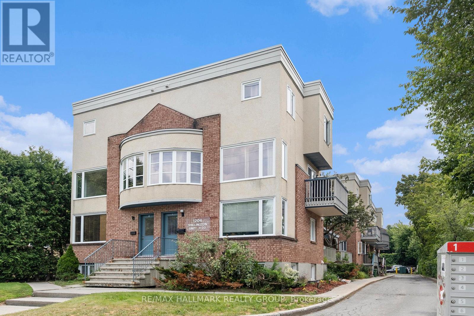 Photo 12 of 15 1204 Shillington Avenue, Ottawa ON