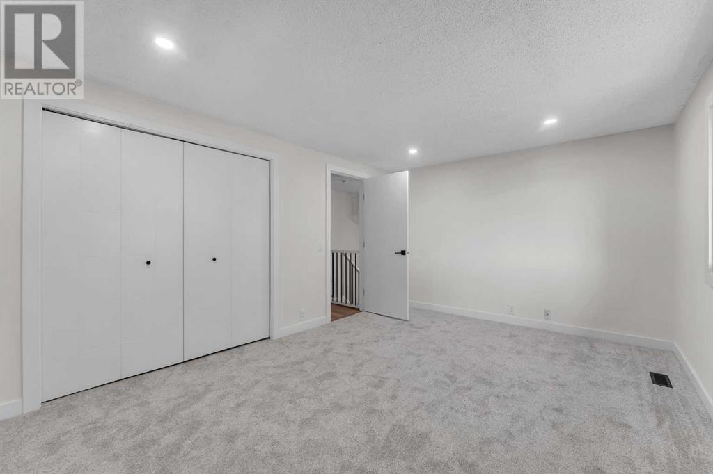 Single Family House for Sale in  Abinger Crescent NE Abbeydale Calgary 