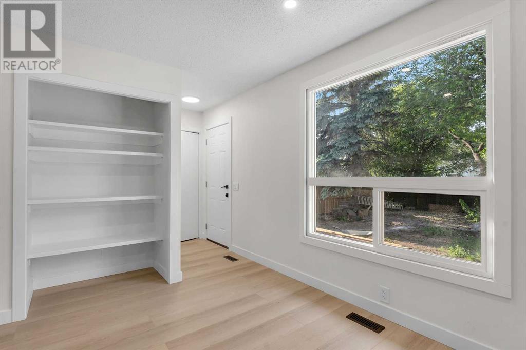 Single Family House for Sale in  Abinger Crescent NE Abbeydale Calgary 