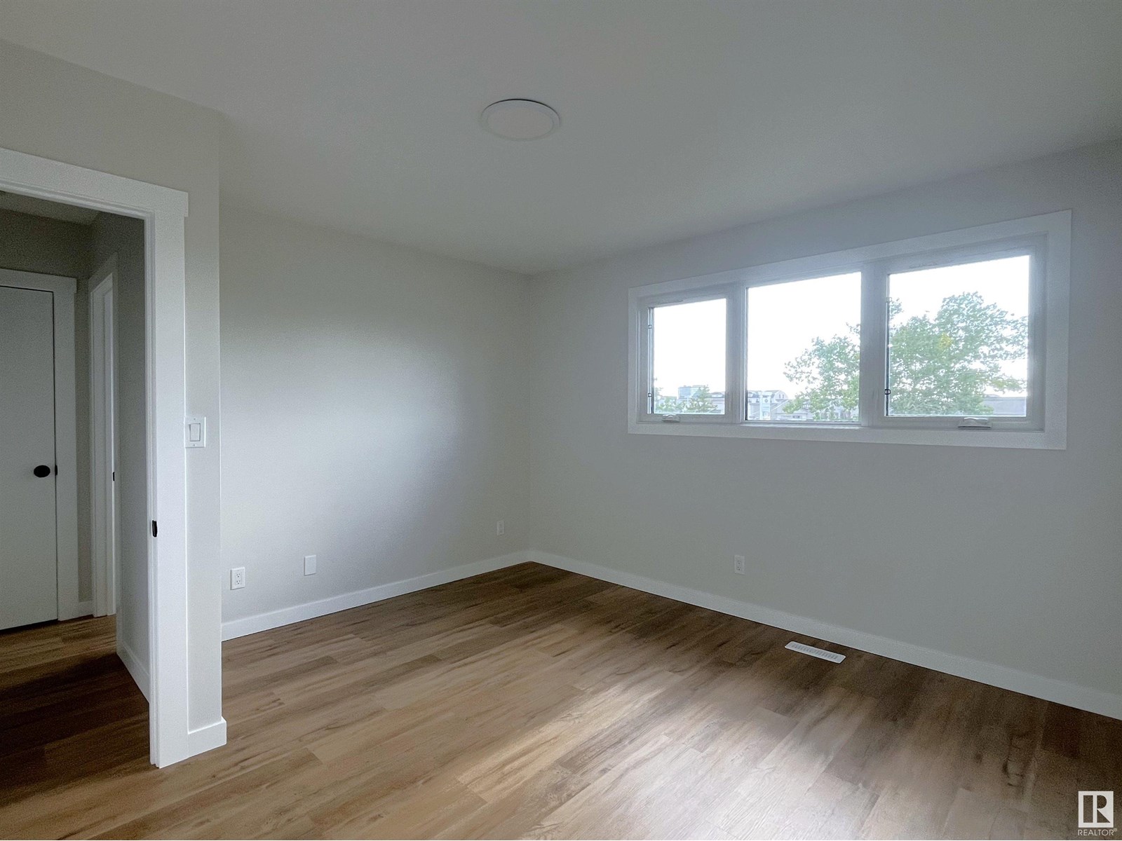 Photo 14 of 9108 169 St Nw, Edmonton AB