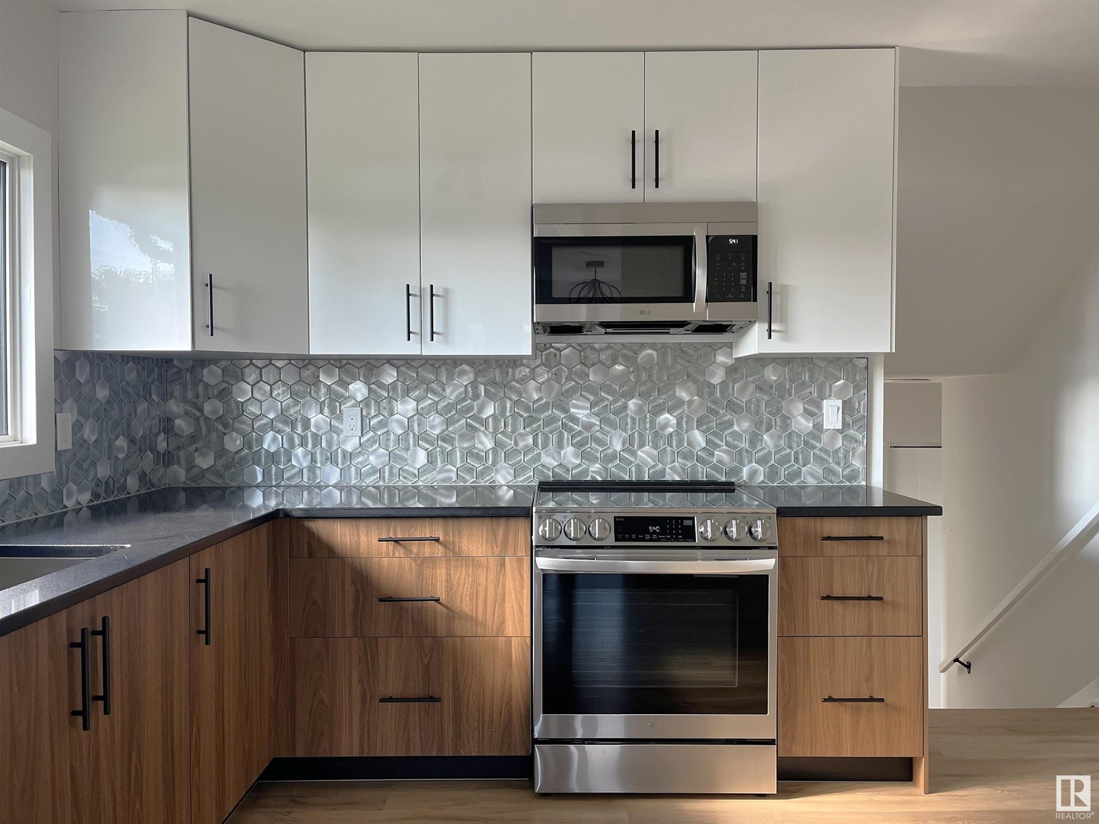 Photo 5 of 9108 169 St Nw, Edmonton AB