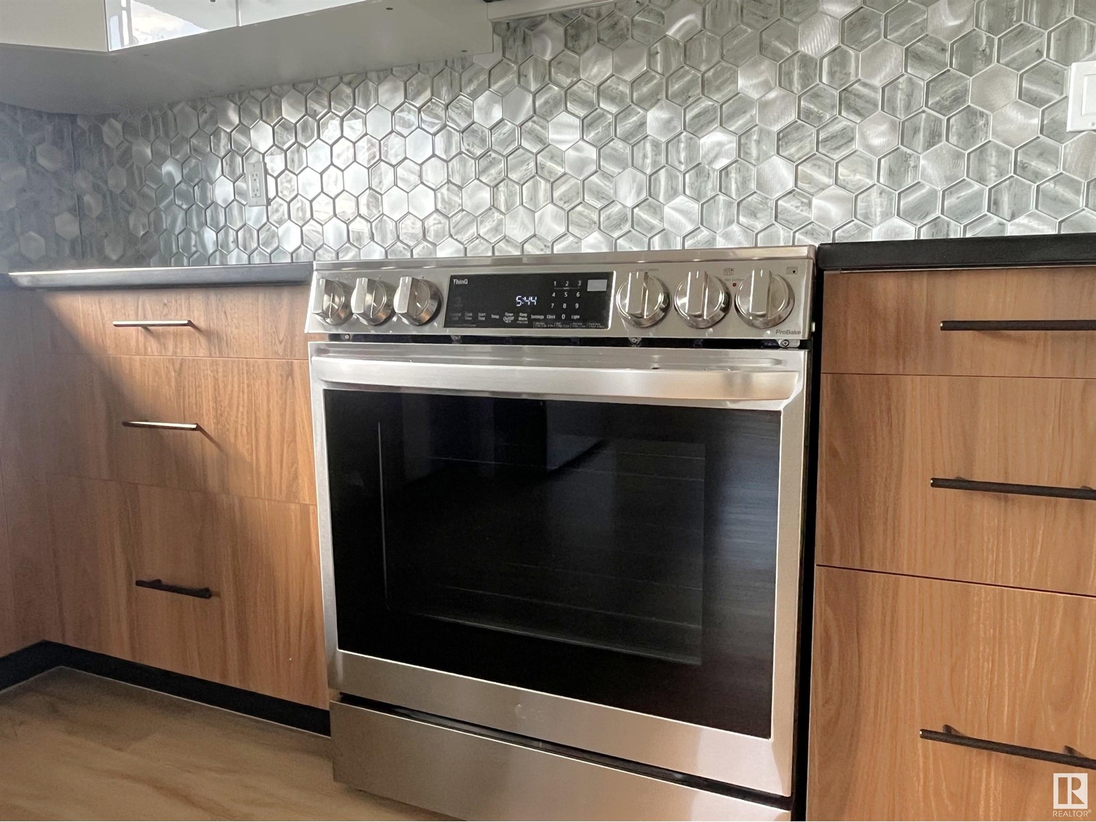 Photo 7 of 9108 169 St Nw, Edmonton AB