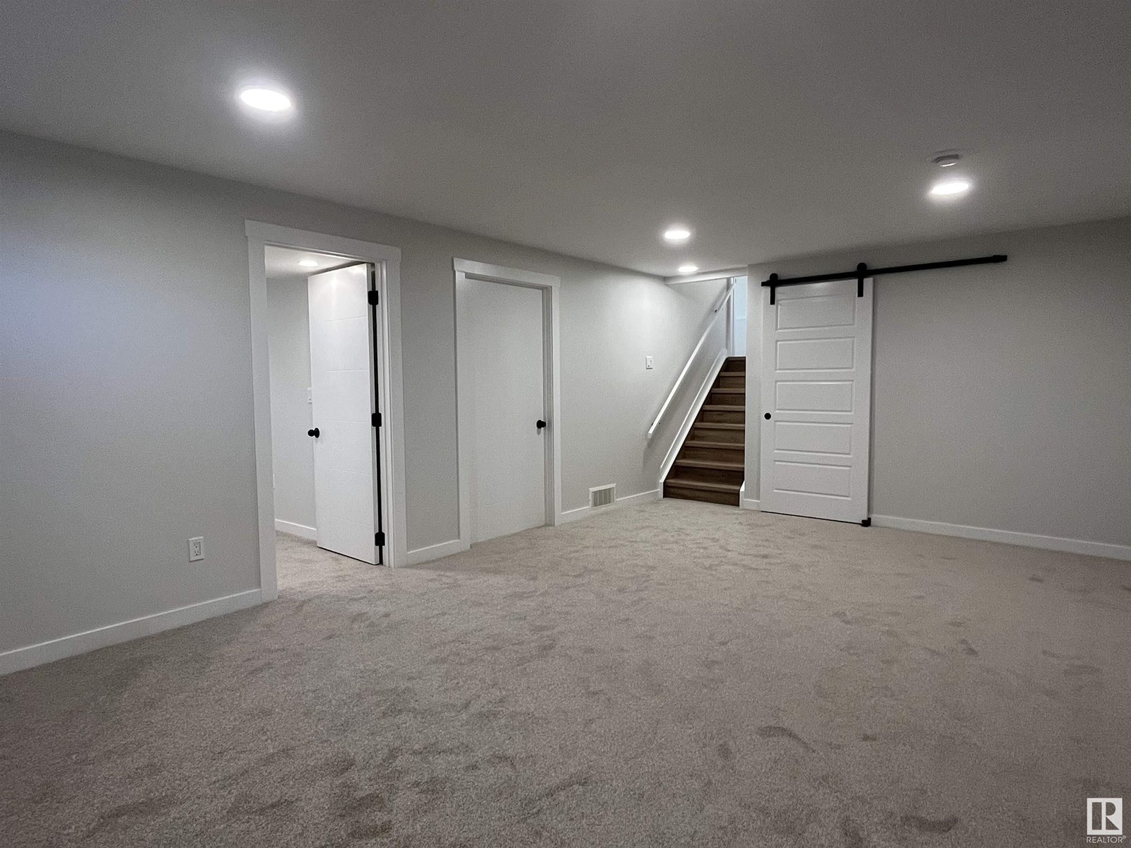 Photo 24 of 9108 169 St Nw, Edmonton AB