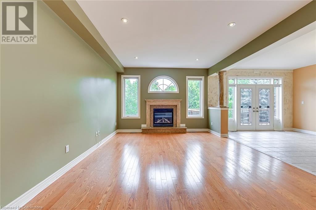 Photo 18 of 5337 Jameson Crescent, Burlington ON