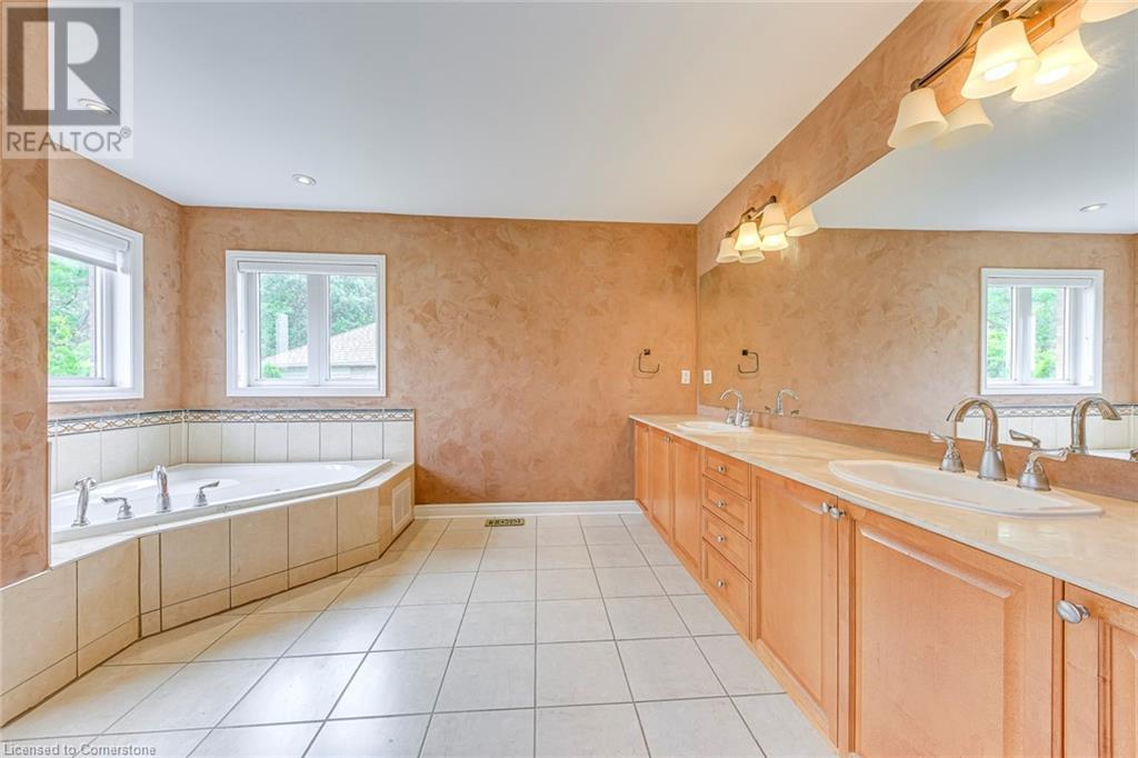 Photo 26 of 5337 Jameson Crescent, Burlington ON
