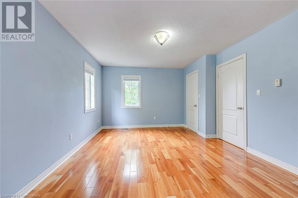 Photo 35 of 5337 Jameson Crescent, Burlington ON